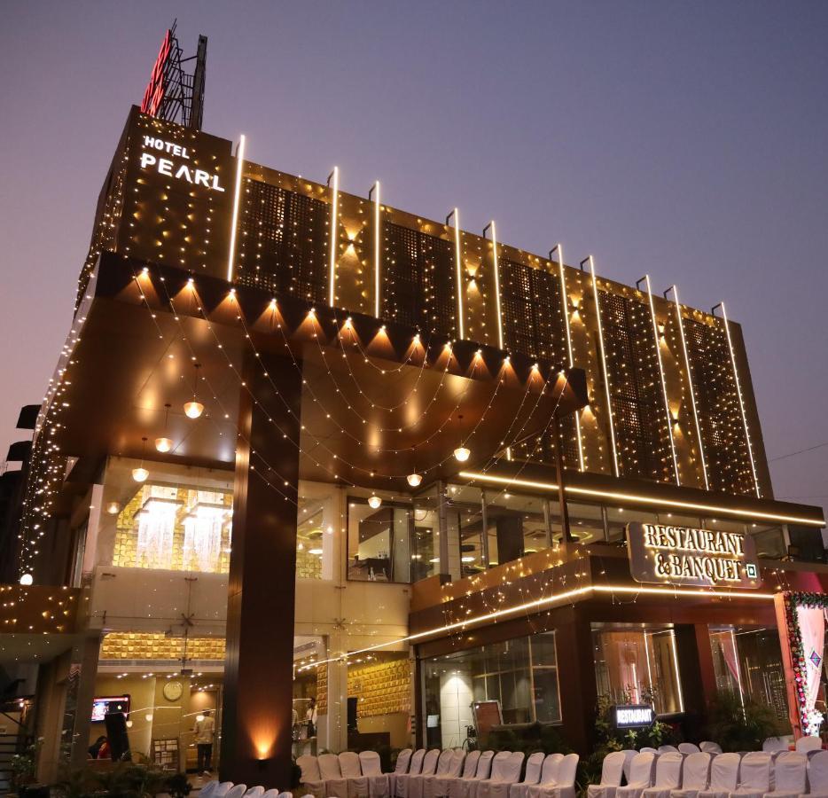 Pearl Hotel & Banquets أحمد أباد المظهر الخارجي الصورة